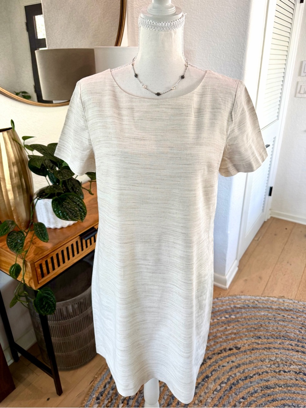 Theory Cream Short-Sleeve Mini Shift Linen Blend Dress SZ Medium Workwear
